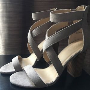 Taupe heeled sandals - size 10